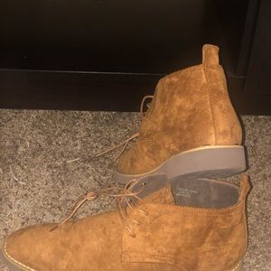 Men’s mid suede dress shoes
